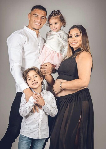 Diego Carlos with his wife Naiara Fernanda Santos and children 